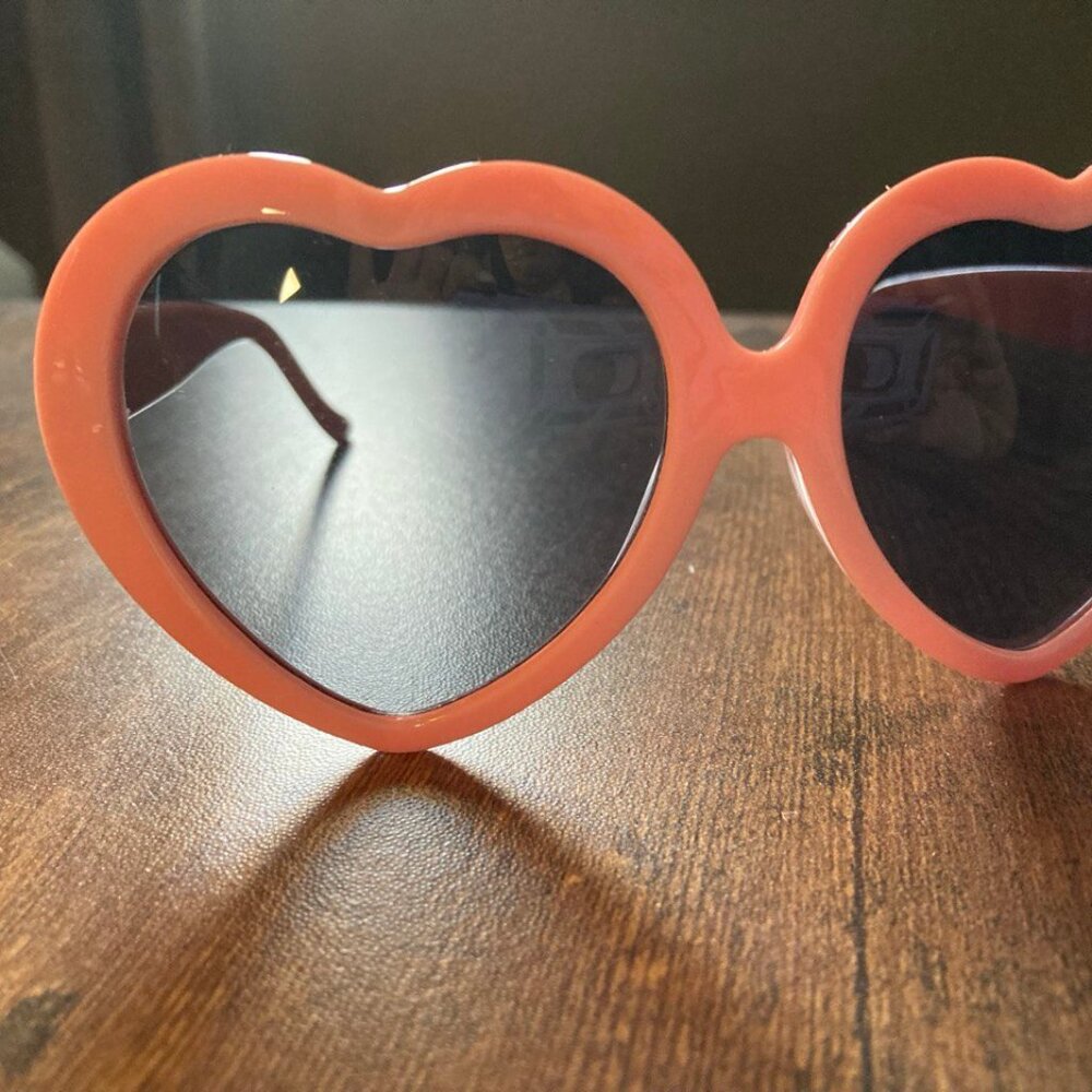 Unbranded Light Pink Women's Heart-Shaped Sunglasses with Gray Lenses